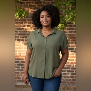 LOFT Sage Green Women's Button-Down Shirt. Size XXL.